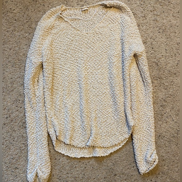 Fuzzy Sweater - Picture 1 of 4